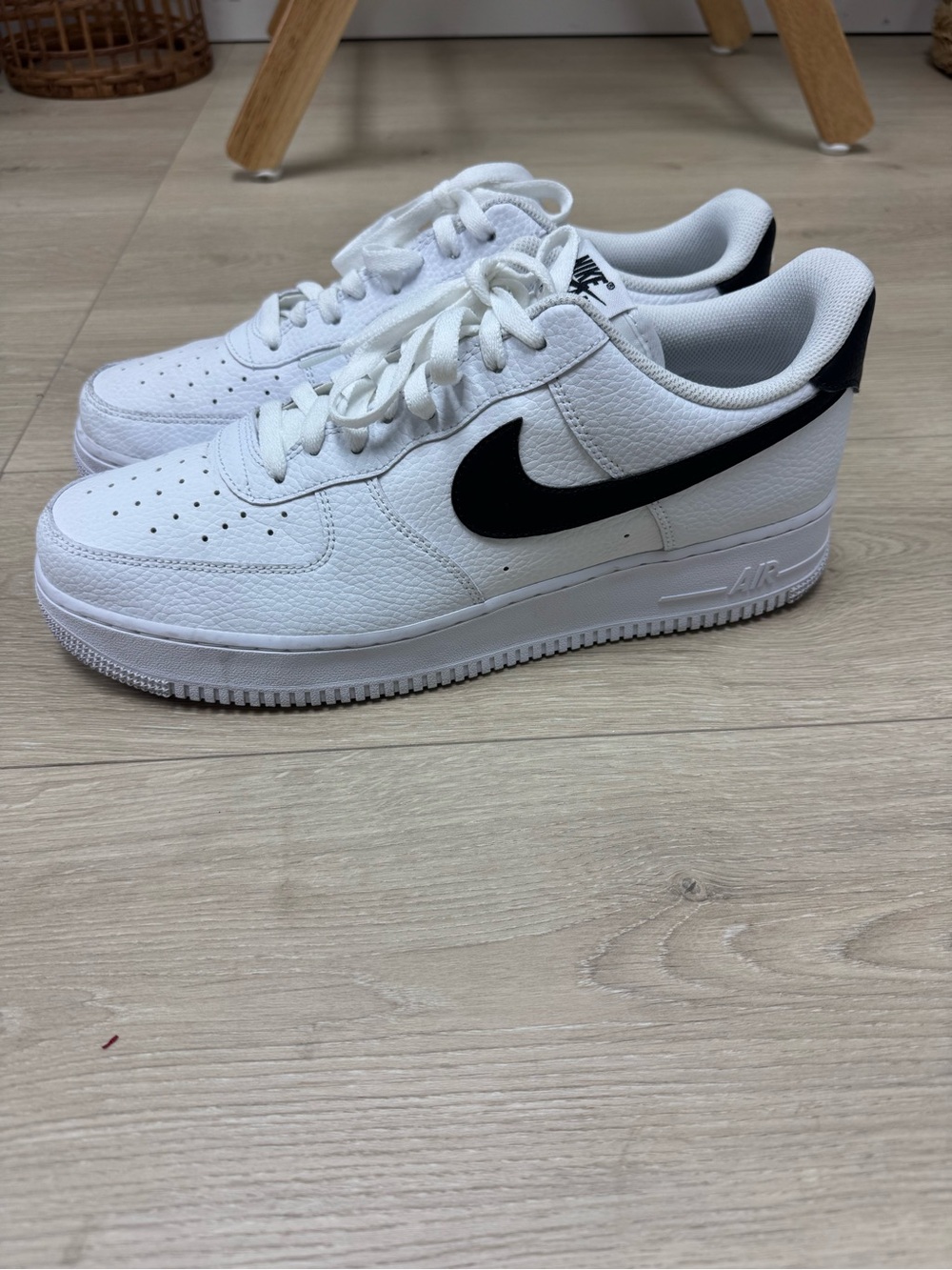 Nike Air Force 1 Low ’07 Men’s Size 12 White Black Swoosh Leather Sneakers